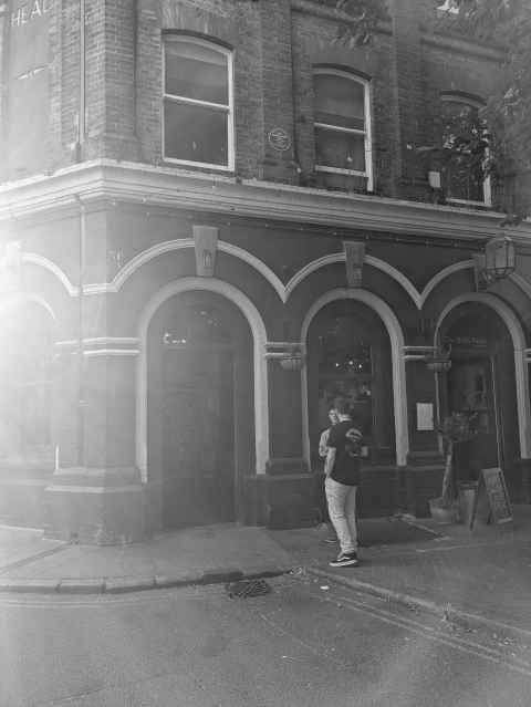 Pub with blue plaque in Margate